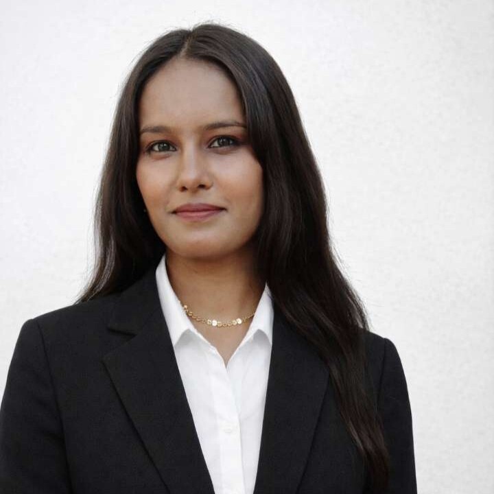 Adv. Komal Kate